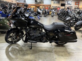 FLTRX 2026 Road Glide® thumb 2