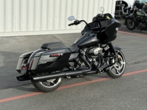 FLTRX 2025 Road Glide™ thumb 3