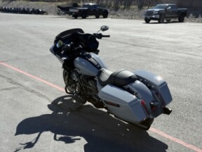 FLTRX 2026 Road Glide® thumb 3