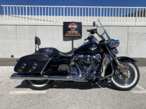 2019 Harley-Davidson® Road King® Classic thumb 3