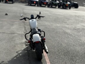 XL 883N 2022 Iron 883™ thumb 1