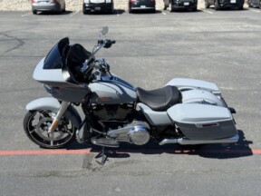 FLTRX 2026 Road Glide® thumb 2
