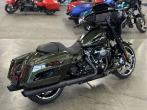 FLHX 2026 Street Glide® thumb 2