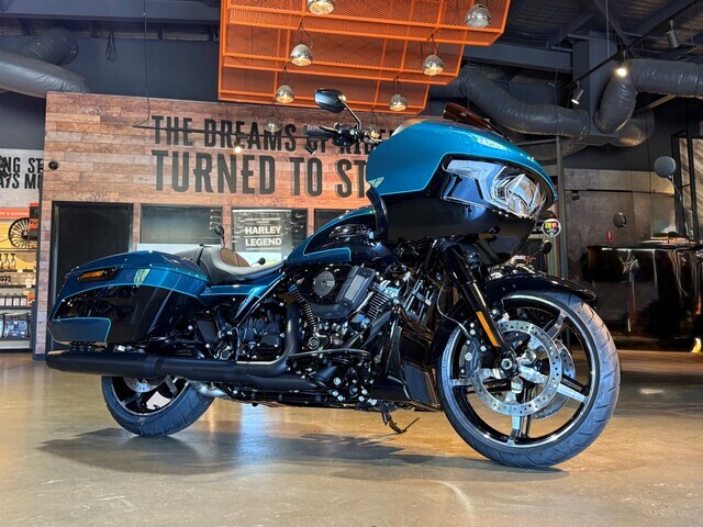 MY26 Harley-Davidson® Road Glide® FLTRX TEAL THUNDER/VIVID BLACK