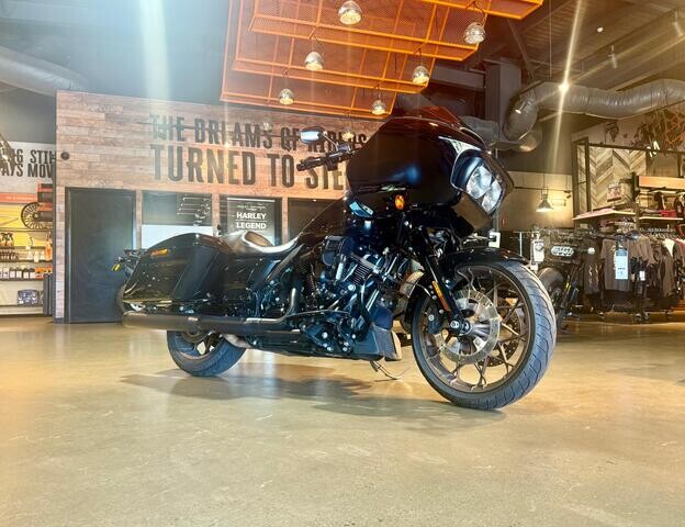 MY22 Harley-Davidson® Road Glide® ST FLTRXST Vivid Black