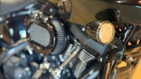 MY22 Harley-Davidson® Low Rider® ST FXLRST Vivid Black thumb 3