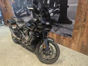 MY22 HARLEY-DAVIDSON PAN AMERICA SPECIAL 1250 (RA1250S) Vivid Black thumb 3