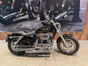 MY11 Harley-Davidson® XL1200 Custom Vivid Black thumb 3