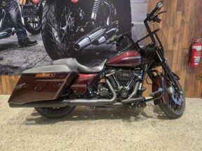 MY19 Harley-Davidson® Road King® Special FLHRXS TWISTED CHERRY thumb 2