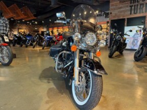  2013 2014 Harley-Davidson Touring Road King Classic (FLHRC) thumb 1