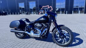 2019 Harley-Davidson® Sport Glide™ Vivid Black thumb 2