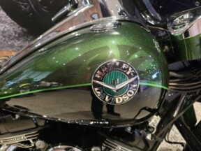 FLHRSE5 2013 CVO™ Road King® thumb 0