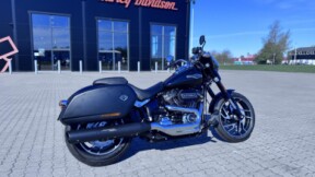 2019 Harley-Davidson® Sport Glide™ Vivid Black thumb 3