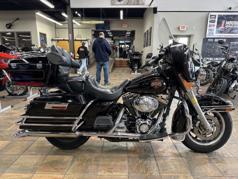 2001 Harley-Davidson® Electra Glide® Classic Black