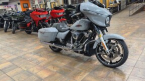 2024 Harley-Davidson® Street Glide® Billiard Gray thumb 3