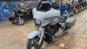 2024 Harley-Davidson® Street Glide® Billiard Gray thumb 1