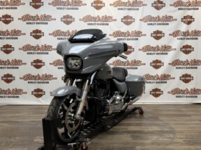 2026 Harley-Davidson® FLHX Street Glide® thumb 2