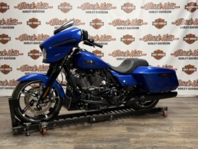 2024 Harley-Davidson® FLHX Street Glide® thumb 1
