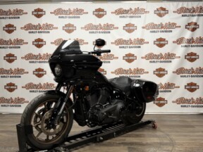 2024 Harley-Davidson® FXLRST Low Rider™ ST thumb 2