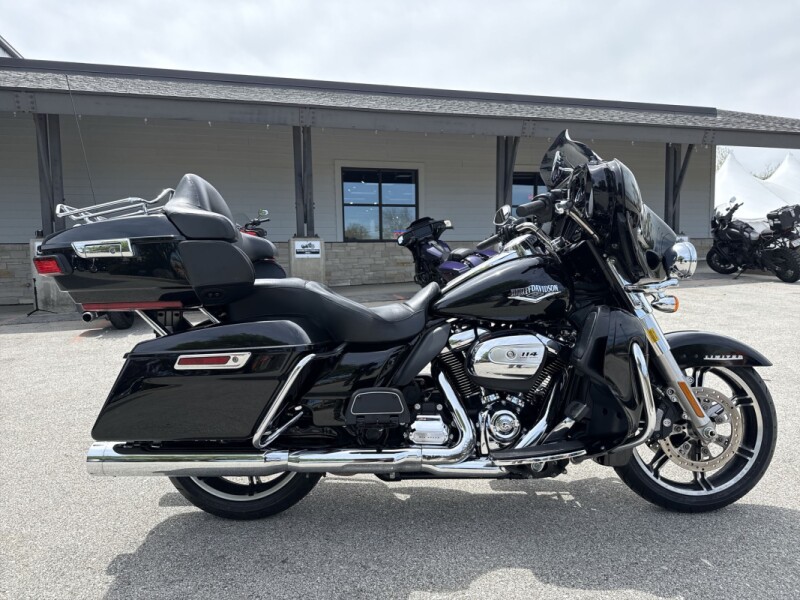 2020 Harley-Davidson® Ultra Limited Vivid Black