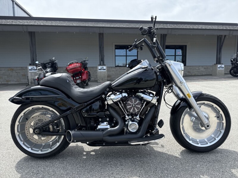 2018 Harley-Davidson® Fat Boy® 114 Vivid Black