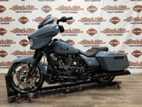 2024 Harley-Davidson® FLHX Street Glide® thumb 1
