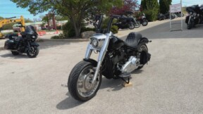 2018 Harley-Davidson® Fat Boy® 114 Vivid Black thumb 1