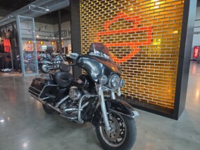 FLHTC 2008 Electra Glide® Classic thumb 3