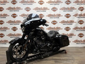 2022 Harley-Davidson® FLHXS Street Glide® Special thumb 2