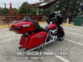 2023 Harley-Davidson® Ultra Limited thumb 3