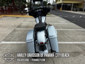 2023 Harley-Davidson® Street Glide® Special thumb 2