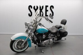 2017 Harley-Davidson FLSTN Softail Deluxe in Two Tone Crushed Ice Pearl & Teal thumb 2