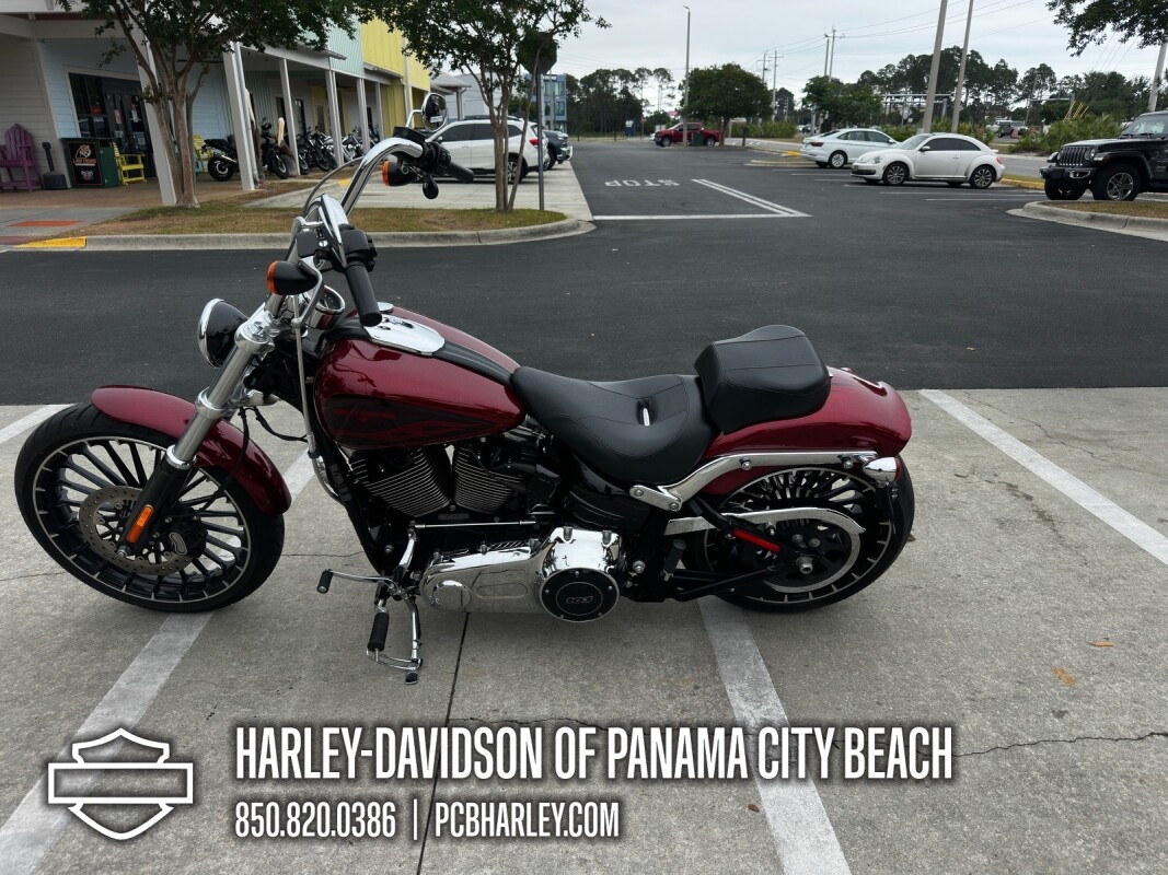 2017 Harley-Davidson® Breakout®, photo 6