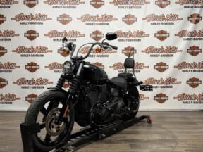 2024 Harley-Davidson® FXBBS Street Bob™ 114 thumb 2