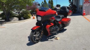 2025 Harley-Davidson® Street Glide® Ultra Whiskey Fire / Vivid Black - Black Finish thumb 1