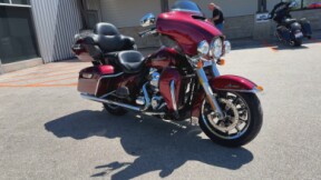 2016 Harley-Davidson® Ultra Limited Two-Tone Mysterious Red Sunglo/Velocity Red Sunglo thumb 3