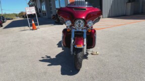 2016 Harley-Davidson® Ultra Limited Two-Tone Mysterious Red Sunglo/Velocity Red Sunglo thumb 2