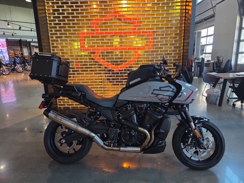 RA1250ST 2025 Pan America® 1250 ST