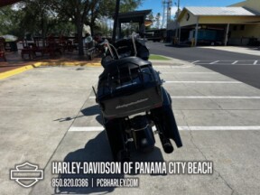2013 Harley-Davidson® Road Glide® Ultra thumb 2