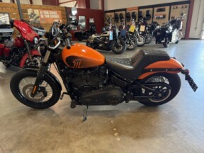 FXBBS 2021 Street Bob® 114 thumb 2