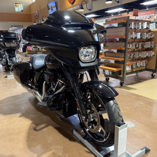 2025 Harley-Davidson® FLHX Street Glide® thumb 2