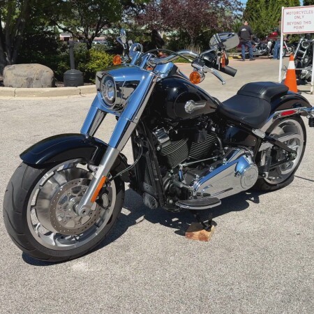 2024 Harley-Davidson® Fat Boy® 114 Vivid Black thumb 1