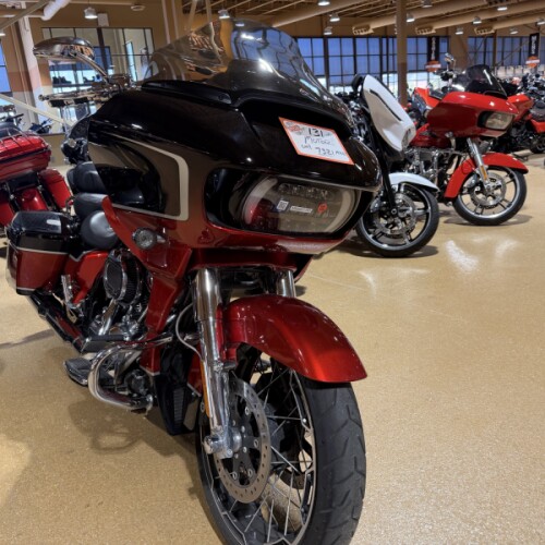 2021 Harley-Davidson® FLTRXSE CVO™ Road Glide® thumb 2