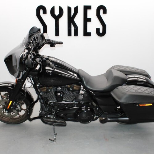 2023 Harley-Davidson Street Glide ST 117 in Vivid Black thumb 0