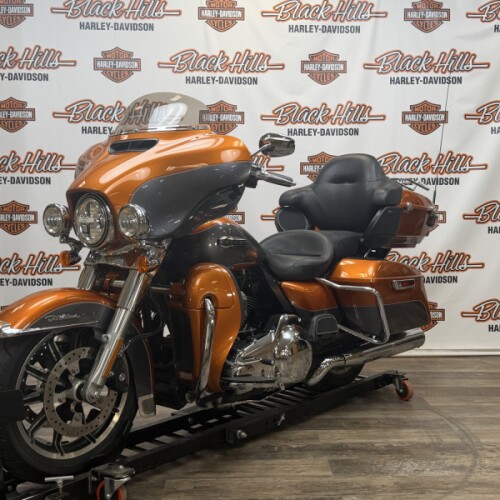 2015 Harley-Davidson® FLHTCUL Electra Glide® Ultra Classic® Low thumb 2