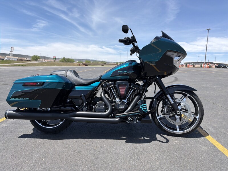 2026 Harley-Davidson® FLTRX Road Glide®