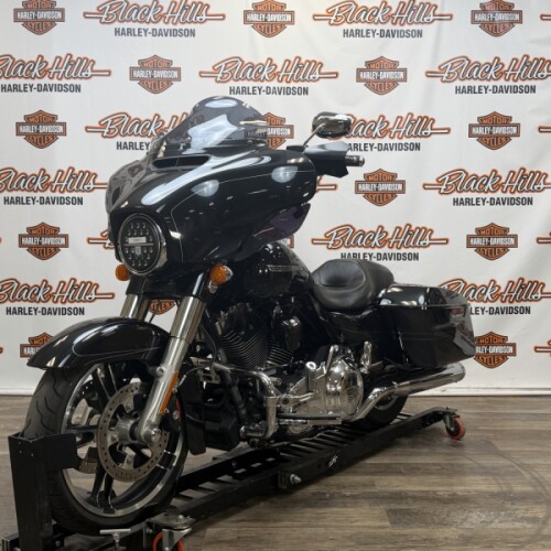 FLHXS 2016 Street Glide® Special thumb 2