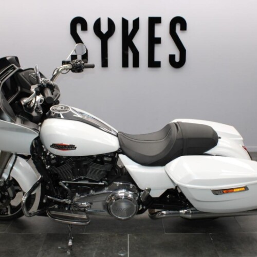 2024 Harley-Davidson FLTRX Touring Road Glide in White Onyx Pearl thumb 0
