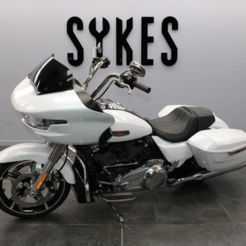 2024 Harley-Davidson FLTRX Touring Road Glide in White Onyx Pearl thumb 1