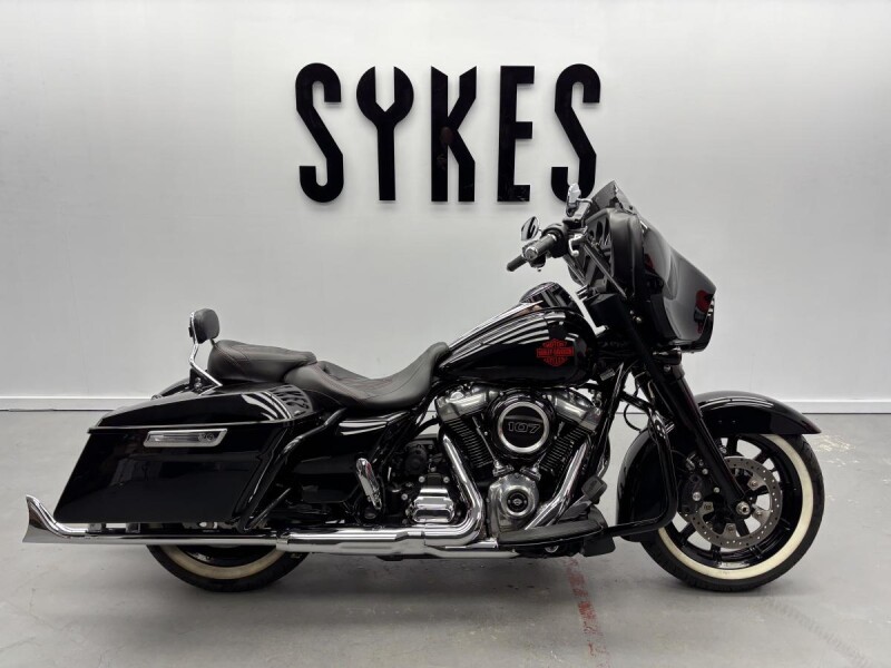 2019 Harley-Davidson FLHT Touring Electra Glide Standard in Vivid Black